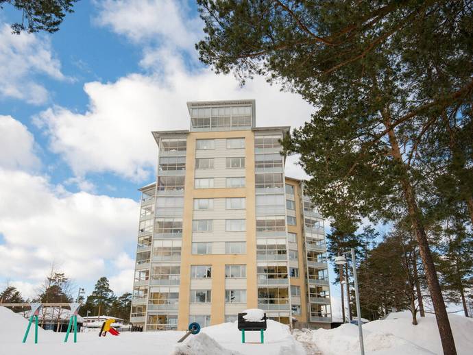3 rok · 81,5 m² · Institutsvägen 9