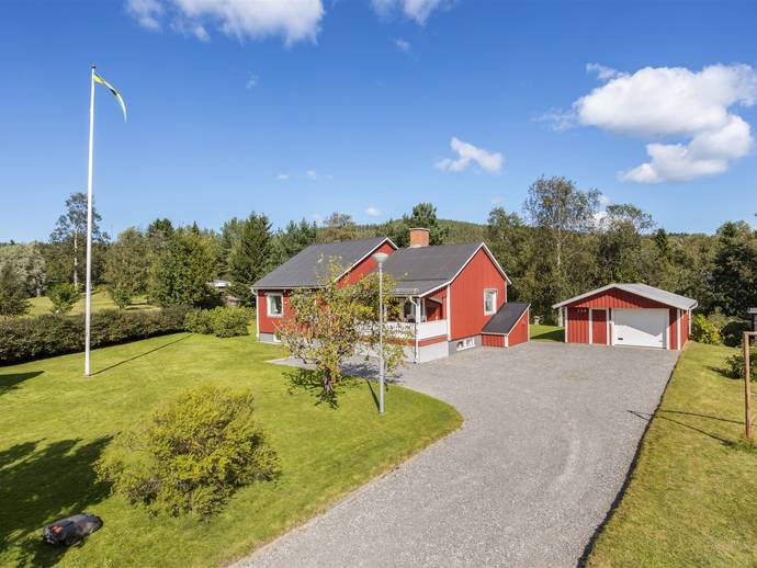 6 rok · 117 m² · Lägdom 334