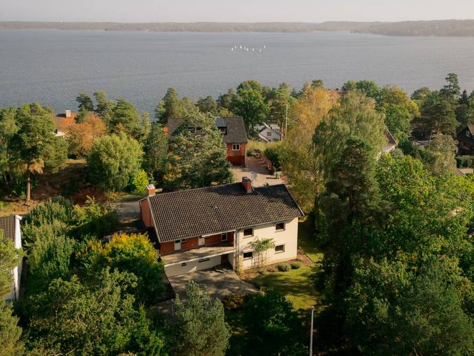 6 rok · 235 m² · Styrmansvägen 5