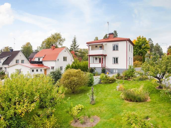 5 rok · 130 m² · Högåsvägen 9