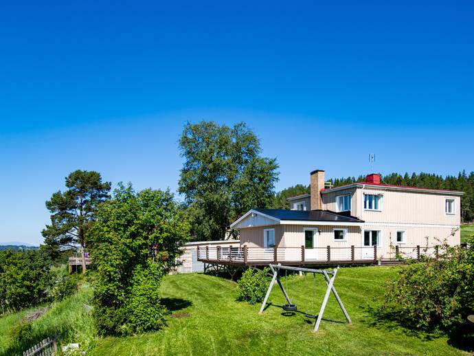 7 rok · 210 m² · Gäle 120