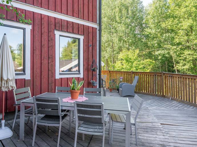 9 rok · 230 m² · Segersängsvägen 25