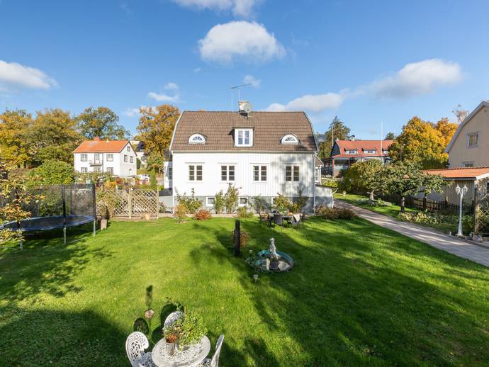7 rok · 172 m² · Högalidsvägen 4