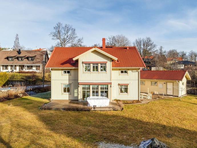 6 rok · 170 m² · Hammarbacksvägen 21A