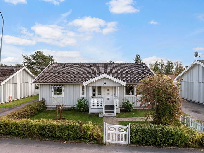 4 rok · 94 m² · Falkvägen 16