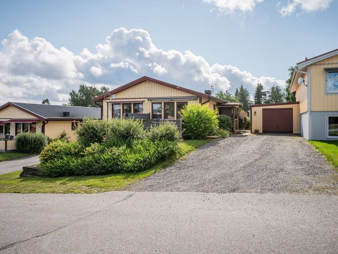 6 rok · 92 m² · Hallbacken 11
