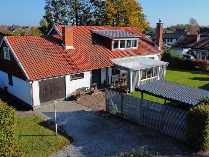 8 rok · 180 m² · Granbogatan 5
