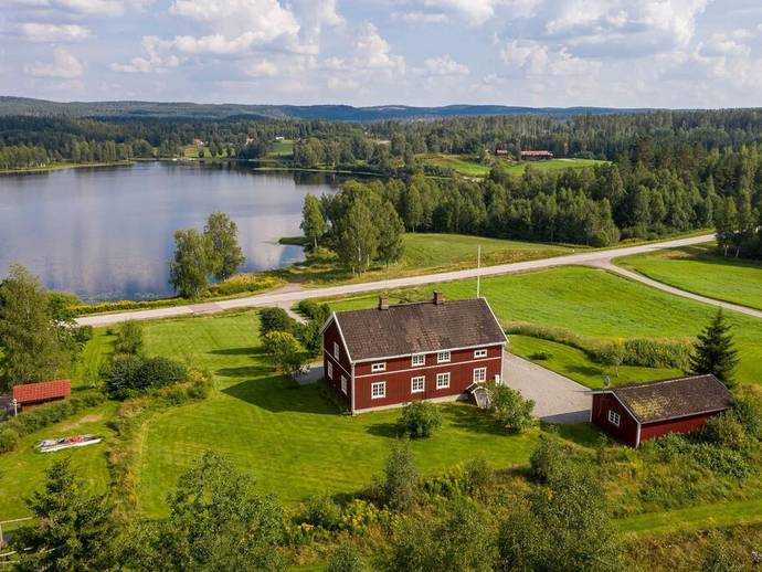 7 rok · 206 m² · Östervallskogs prästgård