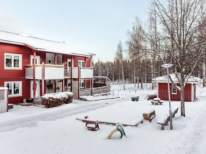 4 rok · 100 m² · Jones väg 2