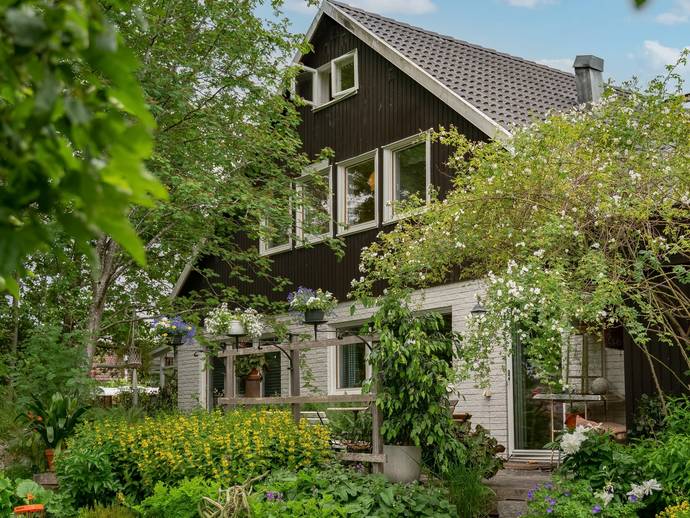 6 rok · 191 m² · Svalvägen 6B