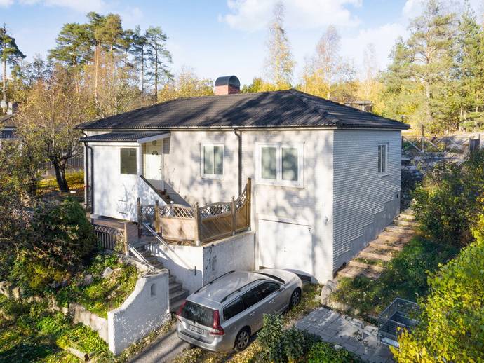 4 rok · 95 m² · Hallonvägen 4
