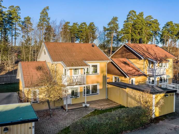 6 rok · 139 m² · Nyponstigen 76