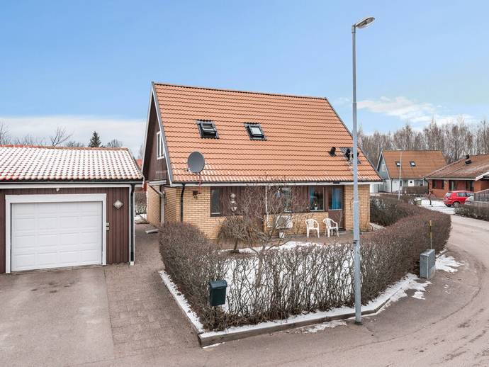 5 rok · 122 m² · Högerkroken 18