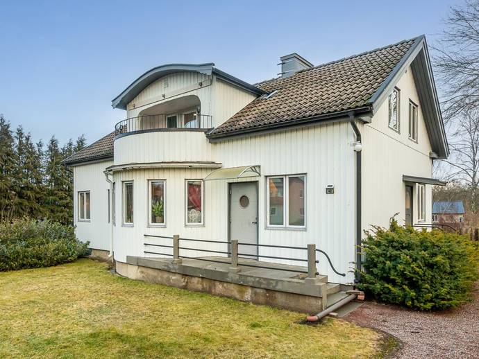 7 rok · 185 m² · Alsteråvägen 42