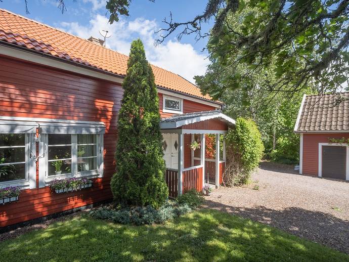 6 rok · 131 m² · Boet Äng 1