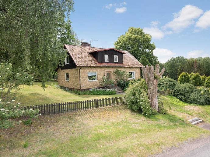 6 rok · 135 m² · Kungslid 7