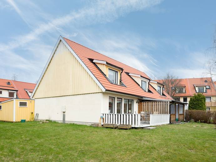 3 rok · 83 m² · Rapsodivägen 198