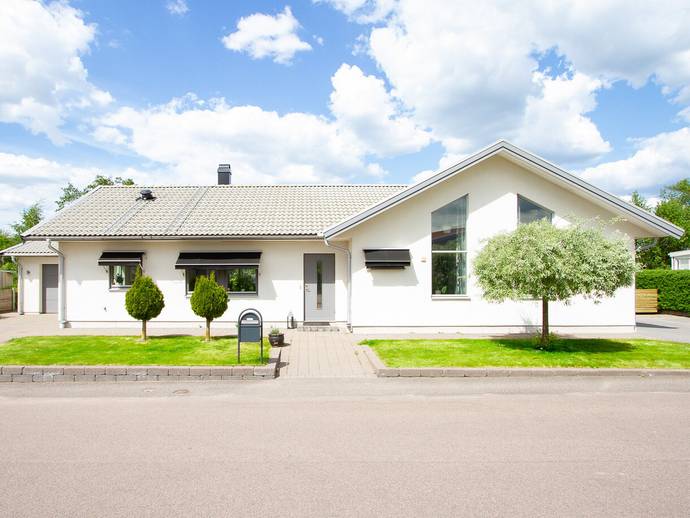 5 rok · 142 m² · Taxvägen 43