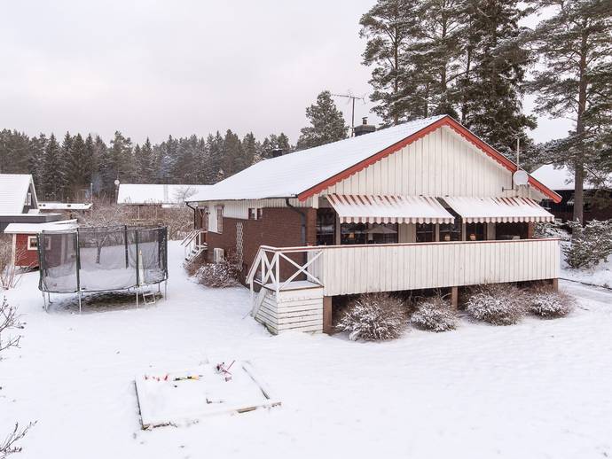 6 rok · 117 m² · Aspvägen 6