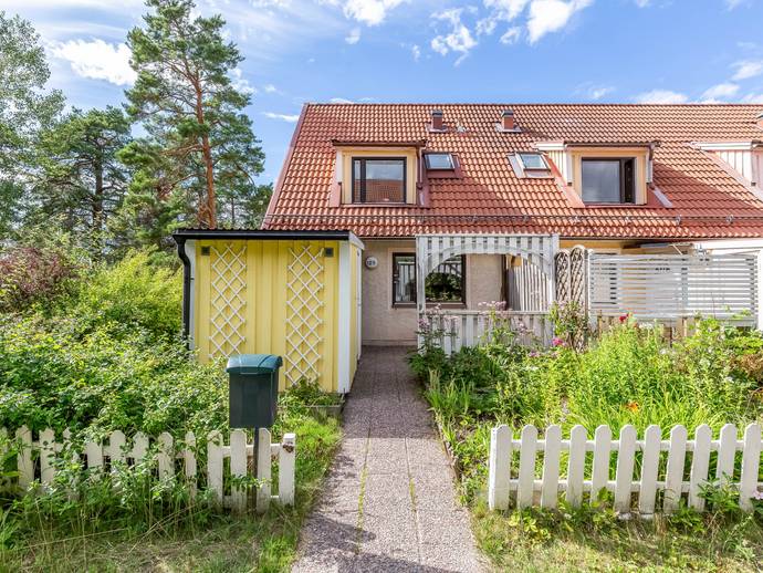 83 m² · Rapsodivägen 129