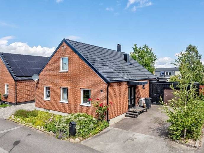 6 rok · 139 m² · Halvmånen 20