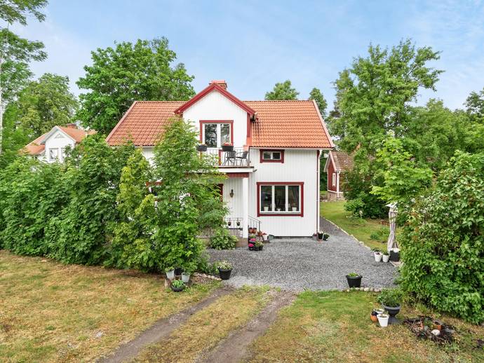 99 m² · Eklundavägen 18