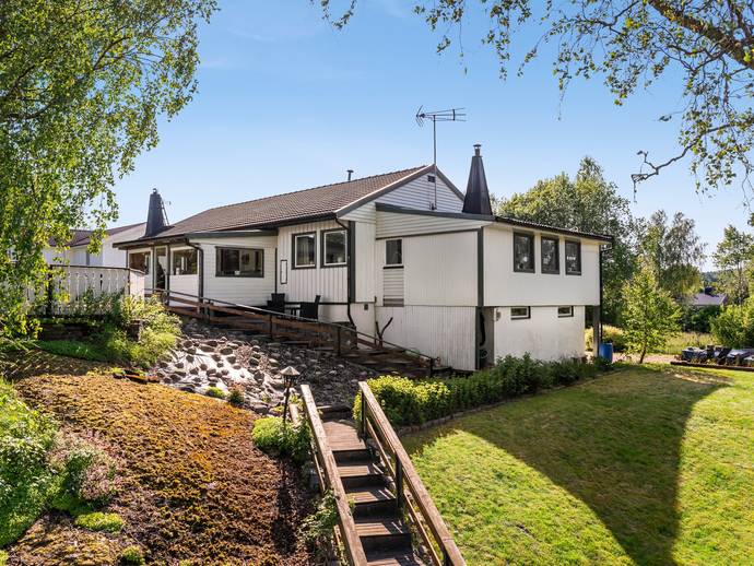 8 rok · 135 m² · Karls väg 31