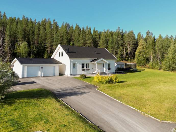 6 rok · 155 m² · Namn 311