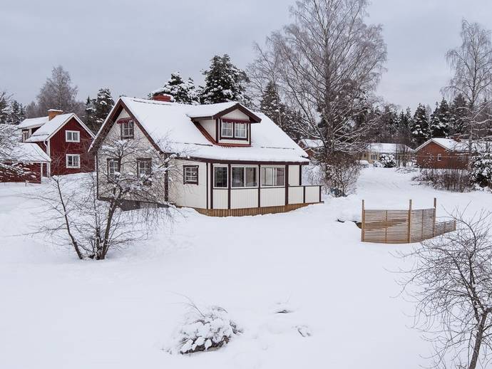 5 rok · 120 m² · Skogsvägen 2