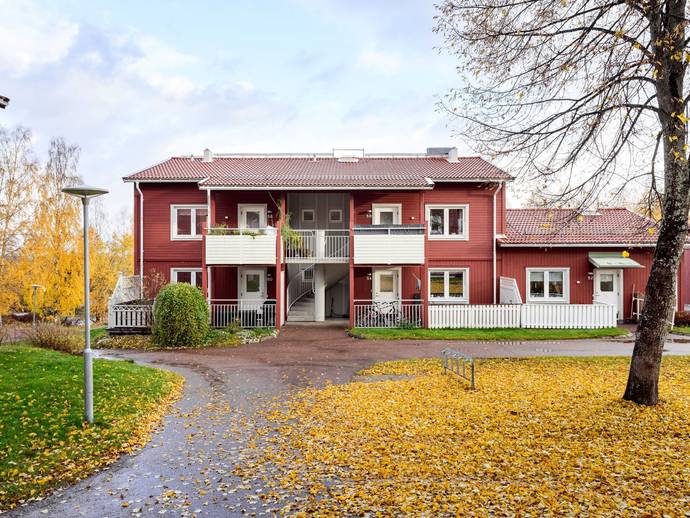 4 rok · 100 m² · Jones väg 60