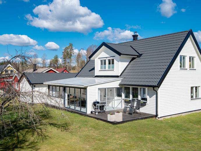6 rok · 144 m² · Saxofonvägen 24
