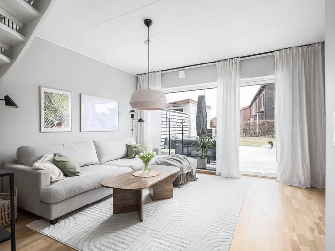 4 rok · 92 m² · Fingerharvsvägen 42
