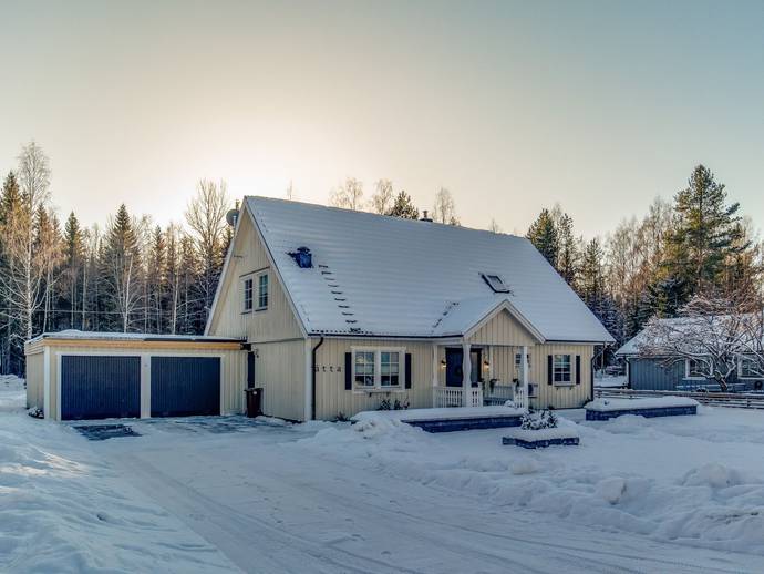 6 rok · 155 m² · Uddvägen 8