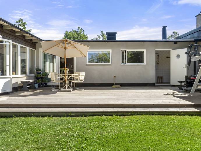 4 rok · 125 m² · Nämndemansbacken 6