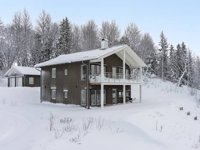 6 rok · 140 m² · Ladvägen 1