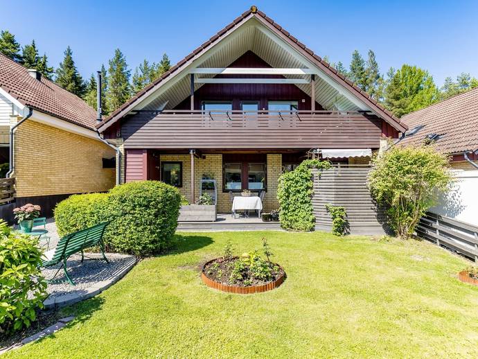 6 rok · 137 m² · Hyttskrivarevägen 6