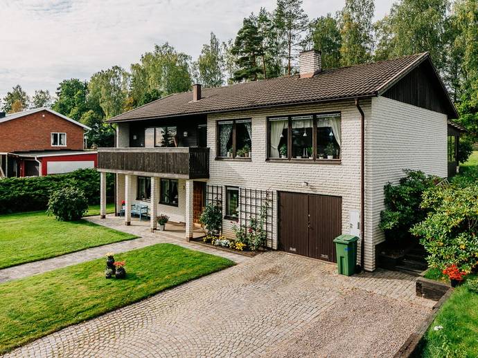 6 rok · 128 m² · Stenåsvägen 2