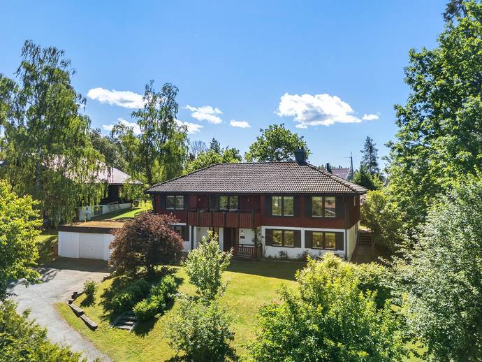 8 rok · 192 m² · Källvägen 2