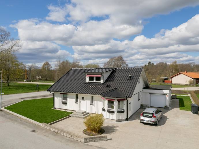 6 rok · 141 m² · Semaforvägen 1