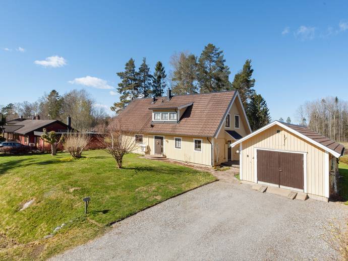 6 rok · 172 m² · Drottningdalsvägen 9
