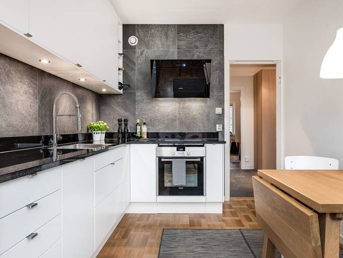 2 rok · 55 m² · Hästbergsvägen 5B