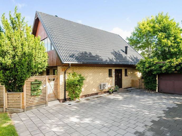 5 rok · 132 m² · Medevivägen 86A