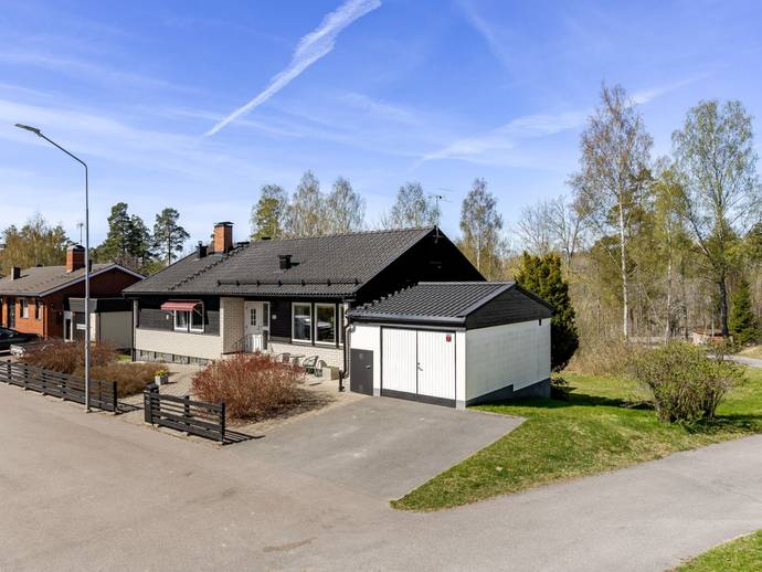 6 rok · 165 m² · Blåbärsvägen 31