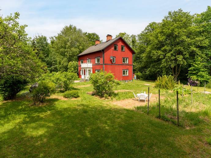 11 rok · 174 m² · Granstalida Bokhyltan 1