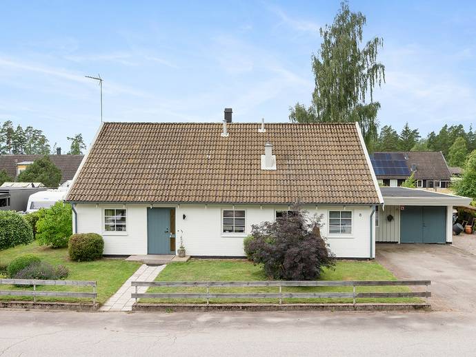 8 rok · 152 m² · Rullstensvägen 8