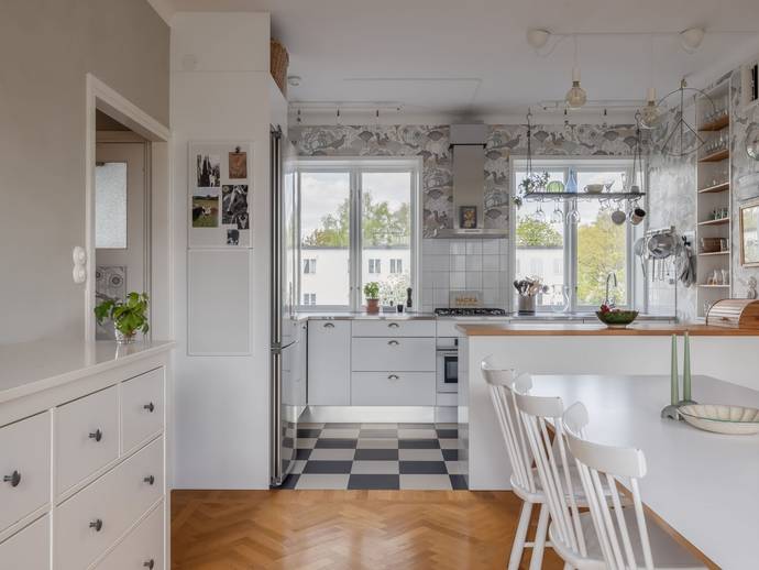 4 rok · 80 m² · Motalavägen 3