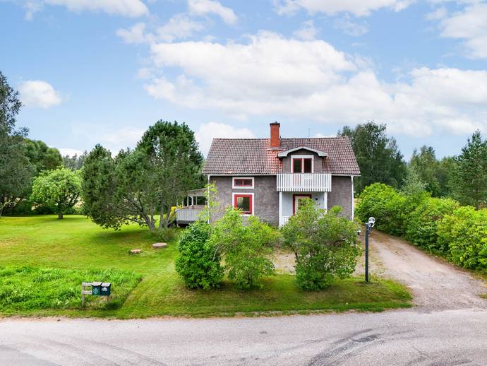 4 rok · 93 m² · Färjekarlsvägen 1
