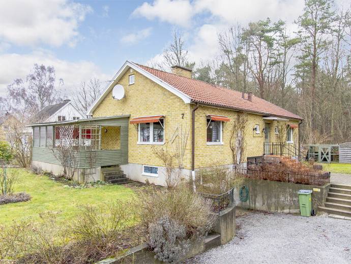 5 rok · 97 m² · Hällarydsvägen 7