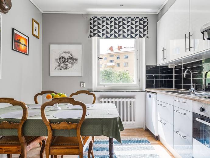 1 rok · 32,5 m² · Stockholmsvägen 11A