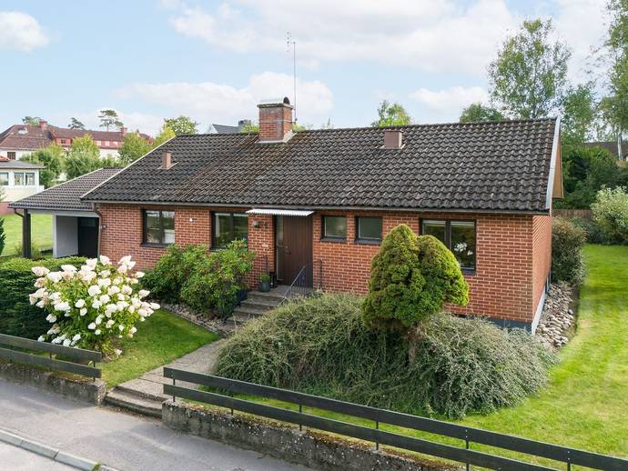 4 rok · 105 m² · Västra Björkgatan 3
